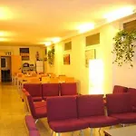 אכסניה Studio Hostel *