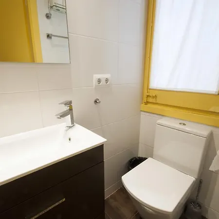 Hostal Residencia Albergue Studio *