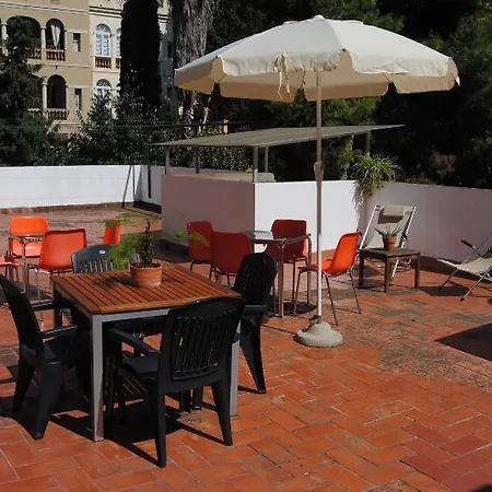 Hostal Residencia Albergue Studio